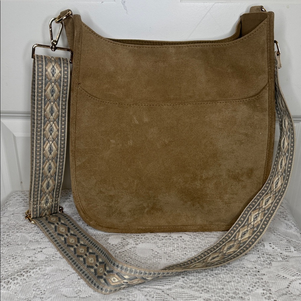 Ah dorned side tan studded crossbody with embroidered strap Aztec - Picture 2 of 7